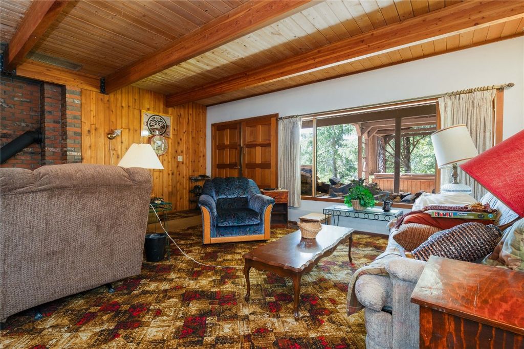 listing image 16512343162906516327