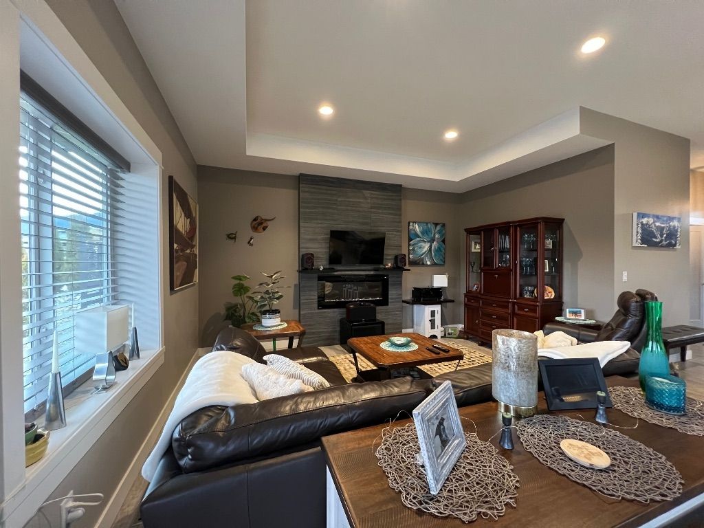 listing image 16518392239813538283