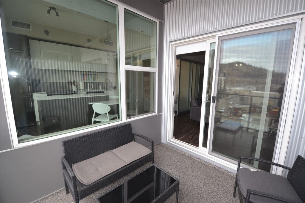 listing image 16517137626842212548