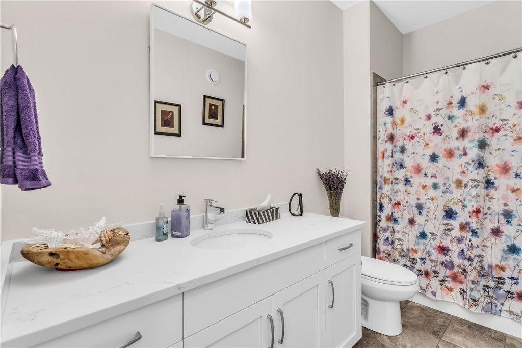 listing image 16516018657844643488