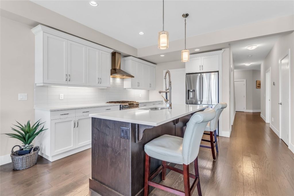 listing image 16510414274903154909