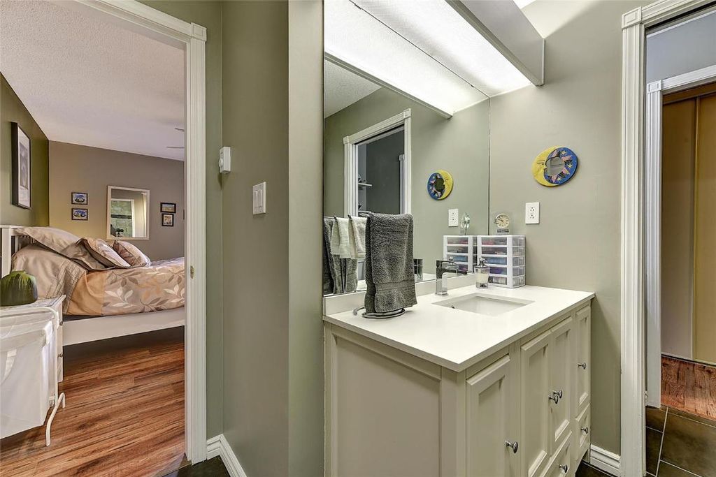 listing image 16512929965886124608