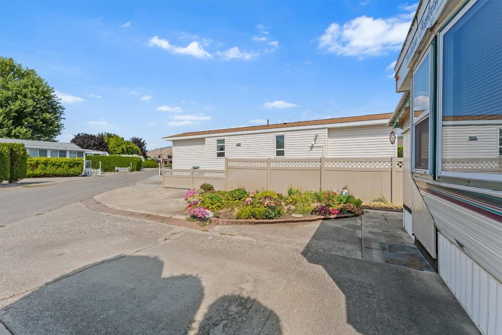 listing image 16513622206873023053