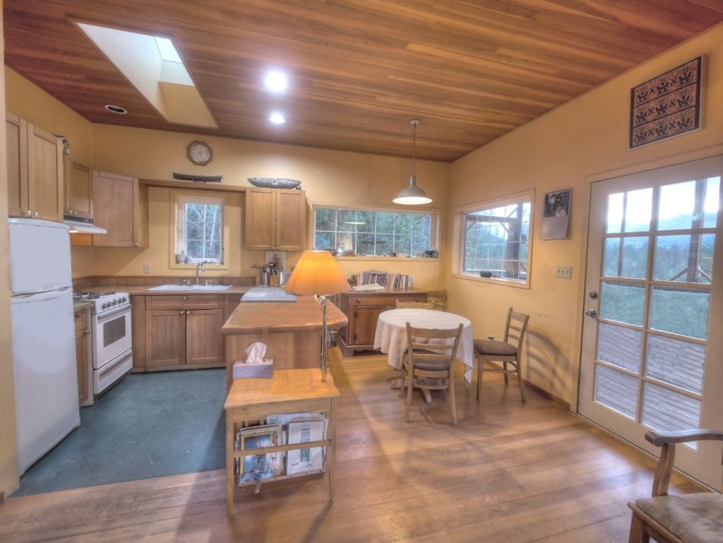 listing image 16512656122925377508