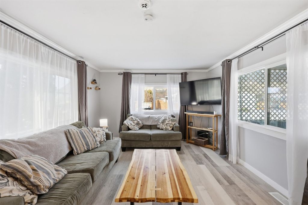 listing image 16514089259197320756