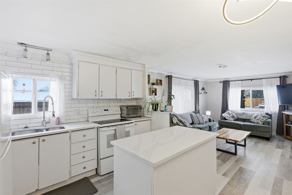 listing image 16518761586486641645