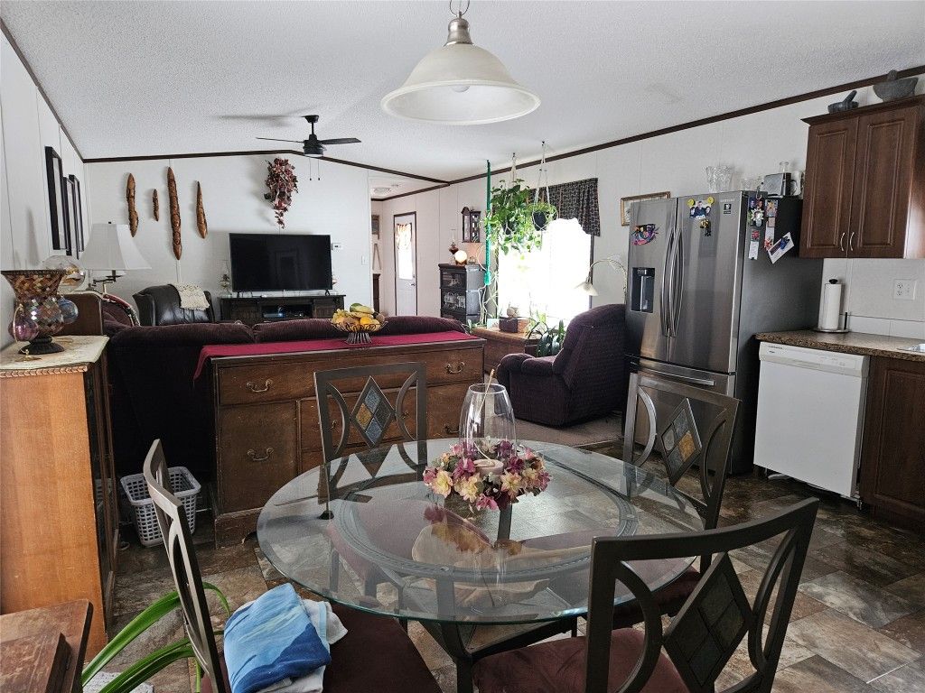 listing image 16510033400780437174