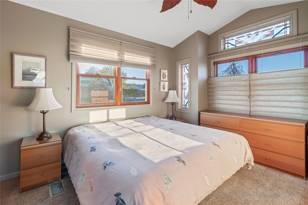 listing image 16512953524900076145