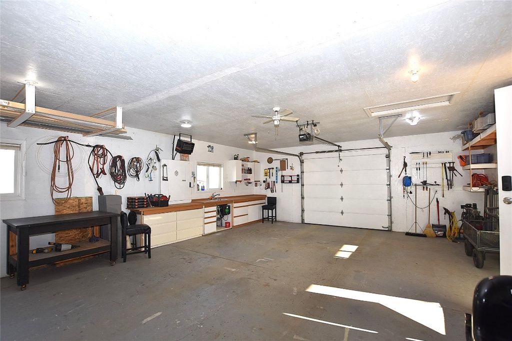 listing image 16513968780093836158