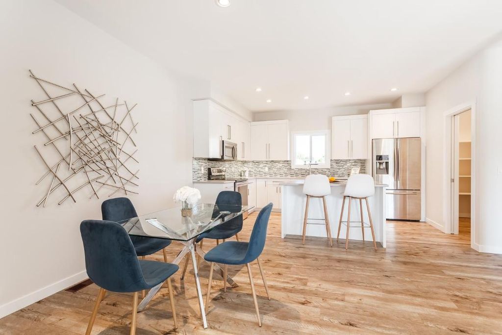 listing image 16513800345584271917