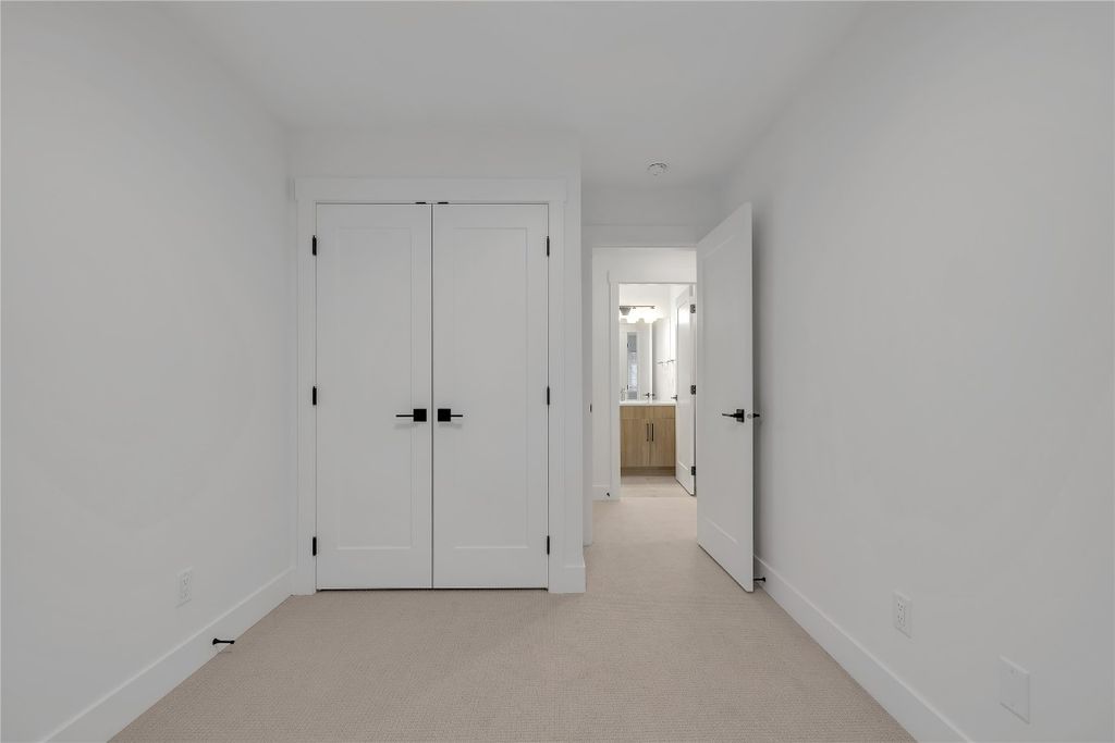 listing image 16510040321987031679
