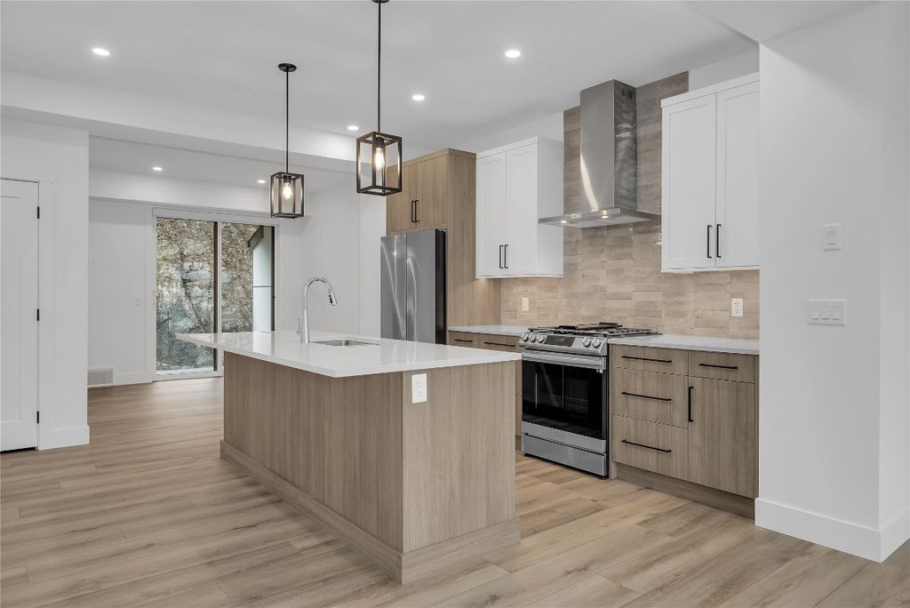 listing image 16516775392734899497