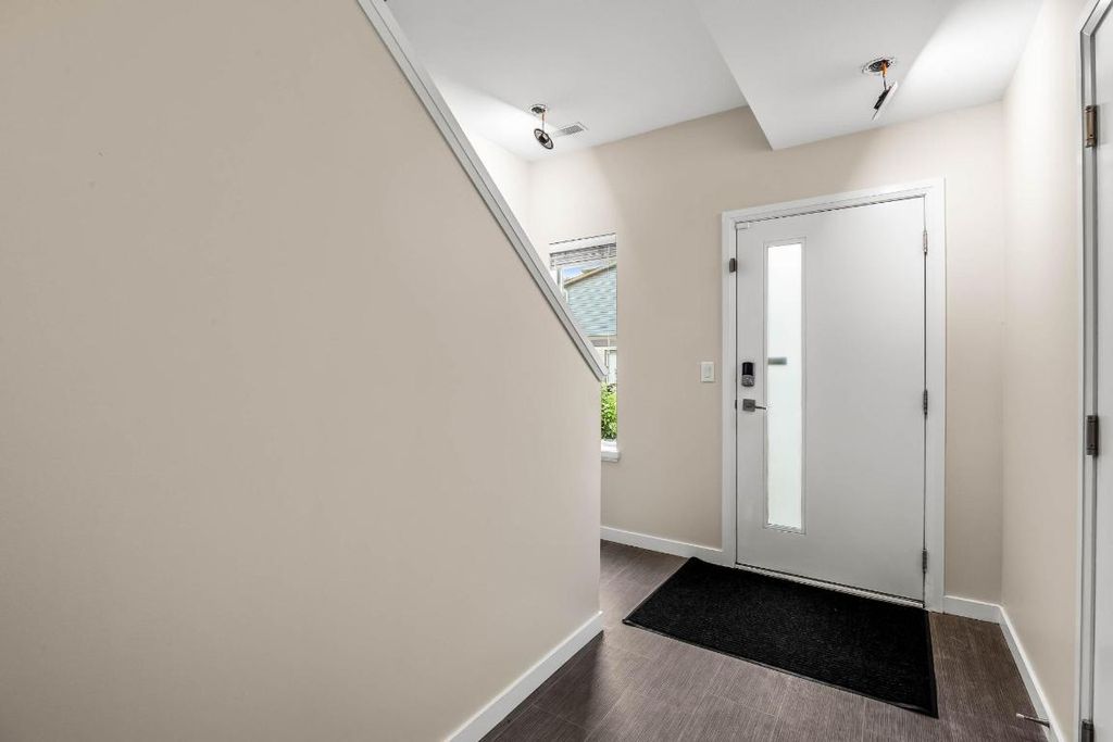 listing image 16510808018119693500
