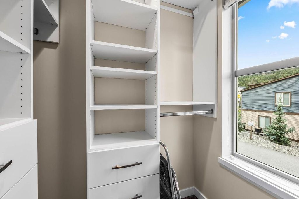 listing image 16517060884474458934