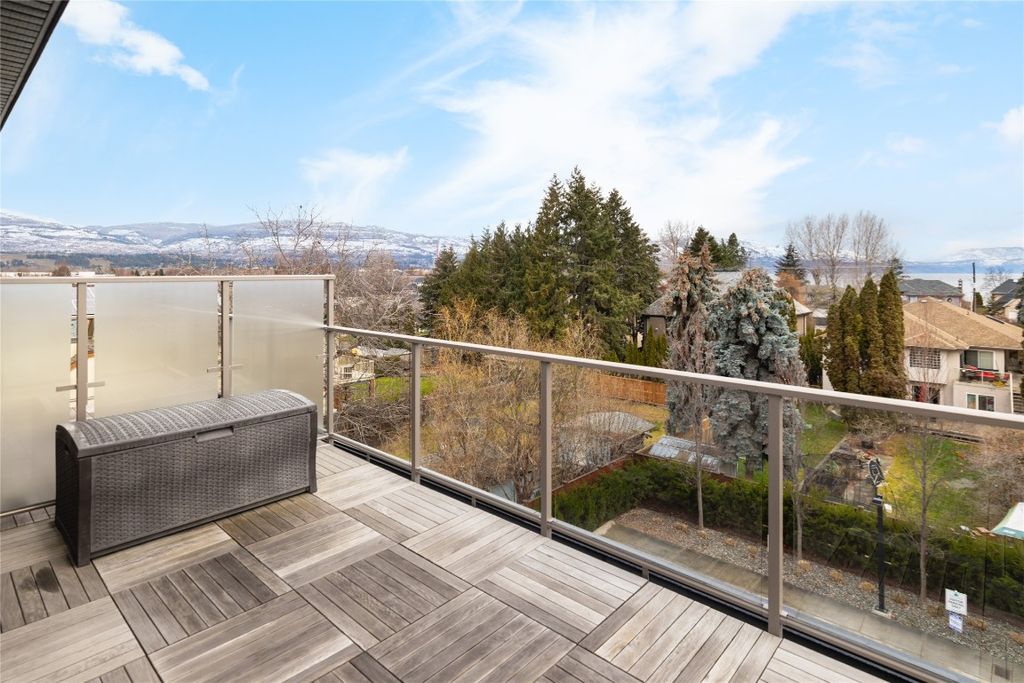 listing image 16518024171308703809