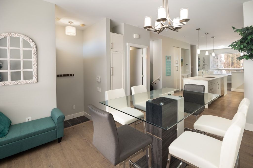 listing image 16516077515629290561