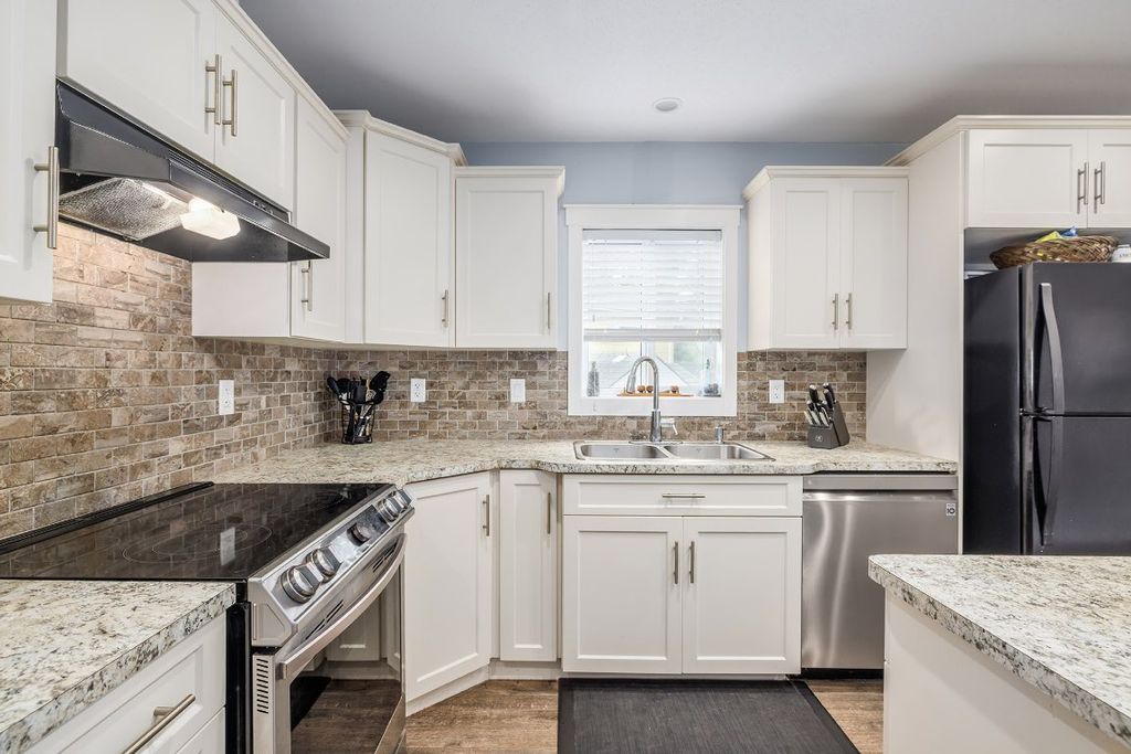 listing image 16512267299326639689