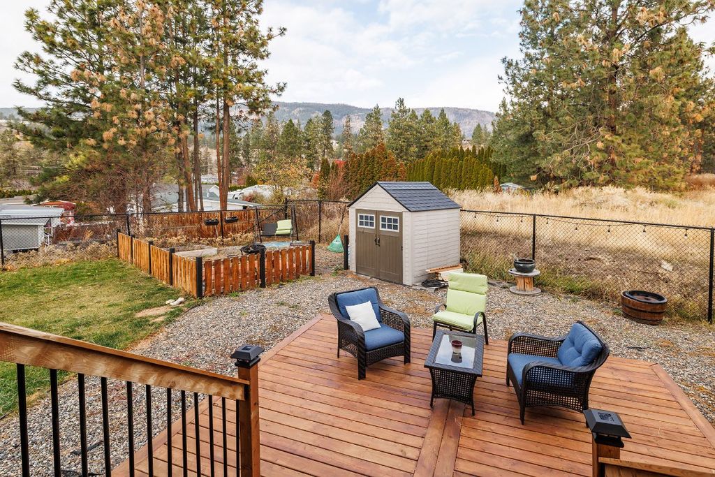 listing image 16518763283533435270