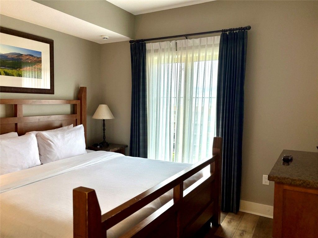 listing image 16510647774537972319