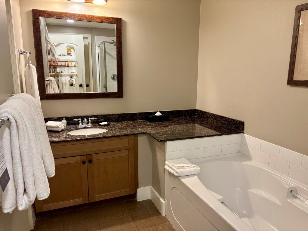 listing image 16513331990874998688