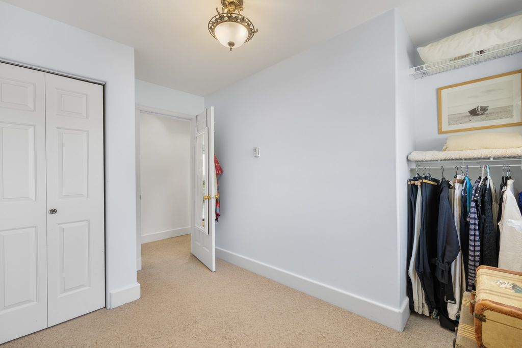 listing image 16515411919645323400