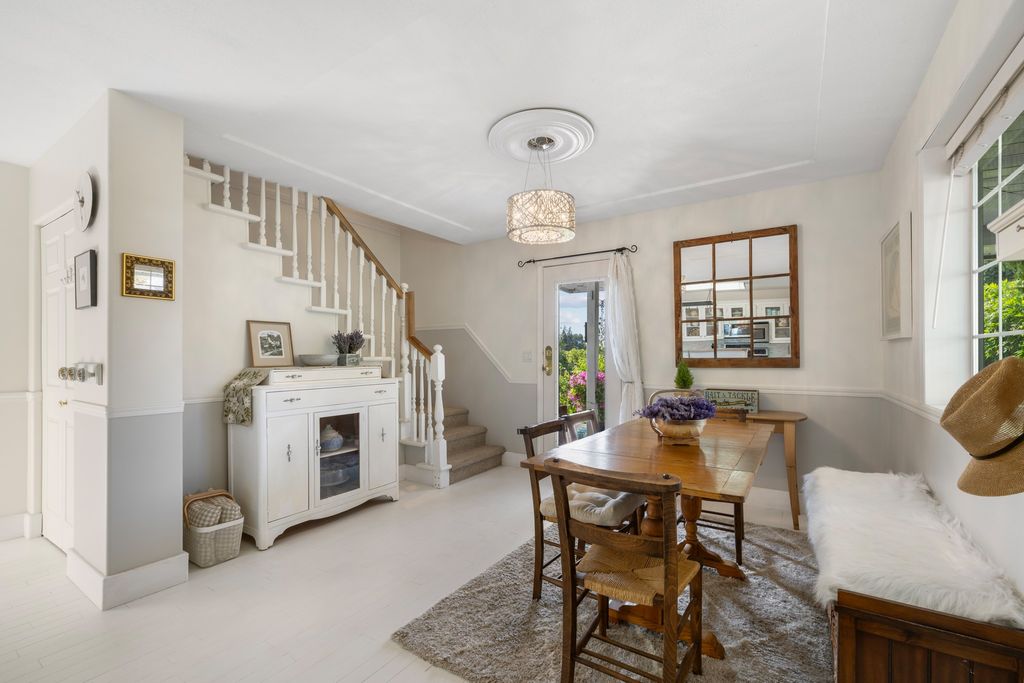 listing image 16511579805987337653