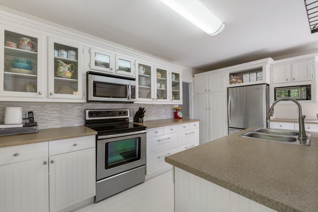 listing image 16512111686346324712