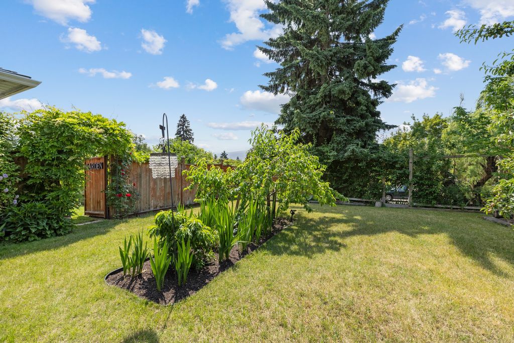 listing image 16513059198181120791