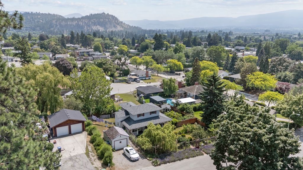 listing image 16510385249787784325