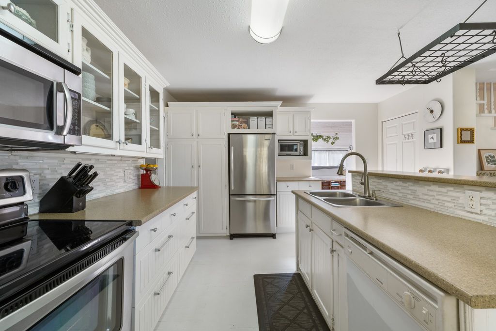 listing image 16518584808116143825