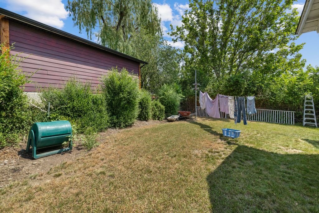 listing image 16519604244415332538