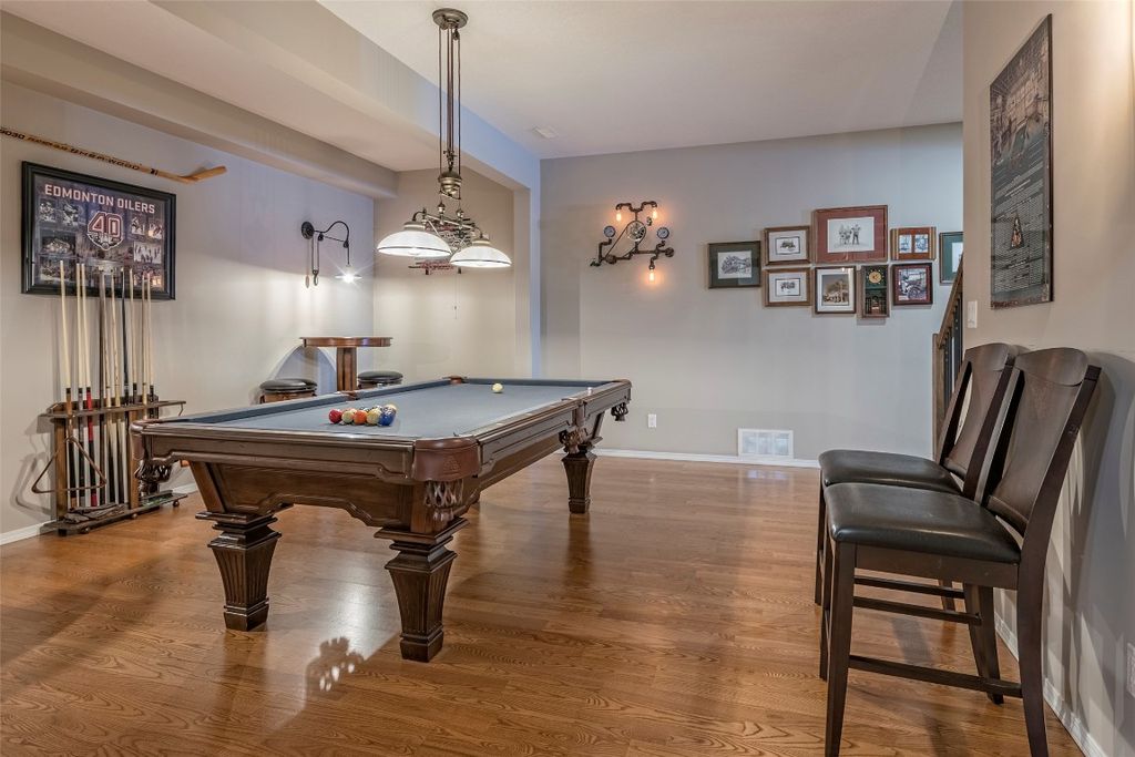 listing image 16513645553363422838