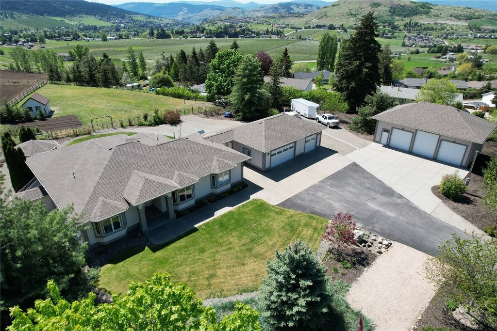 listing image 16512907048327679395