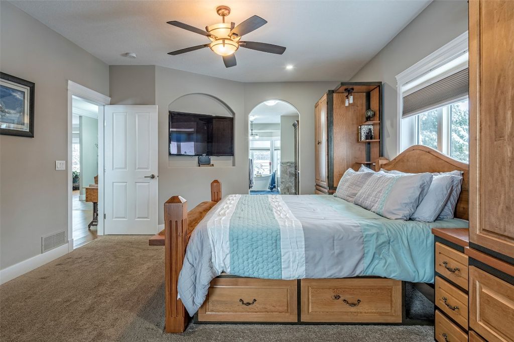 listing image 16510355879045669871