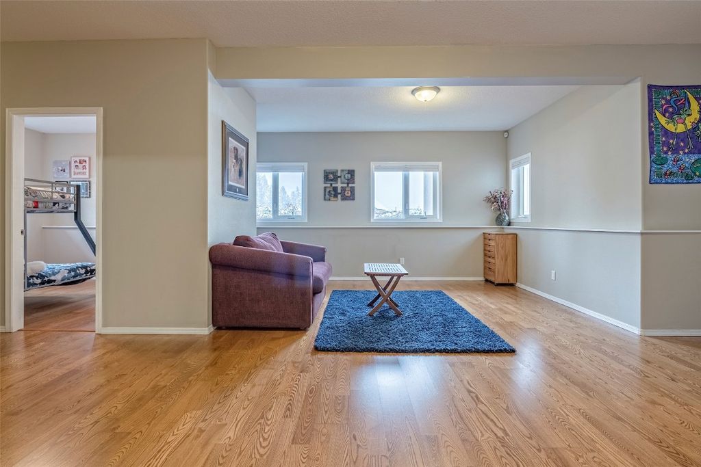 listing image 16513379557198349921