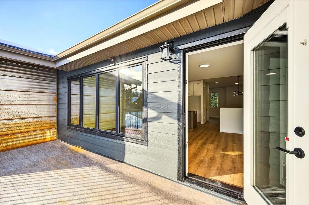 listing image 16515712591133064027