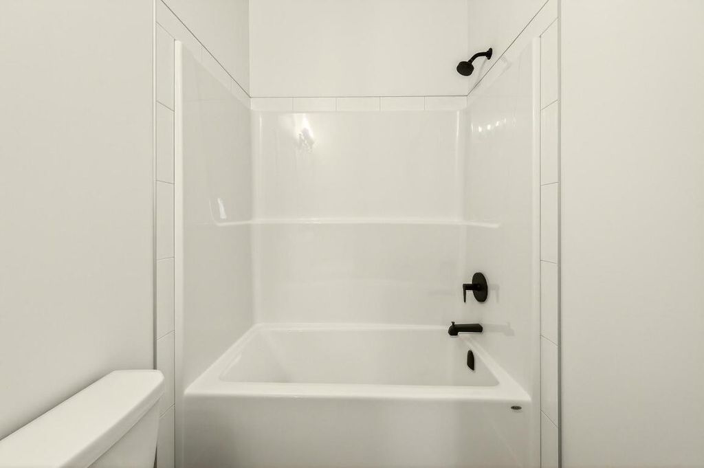 listing image 16515612310427431144