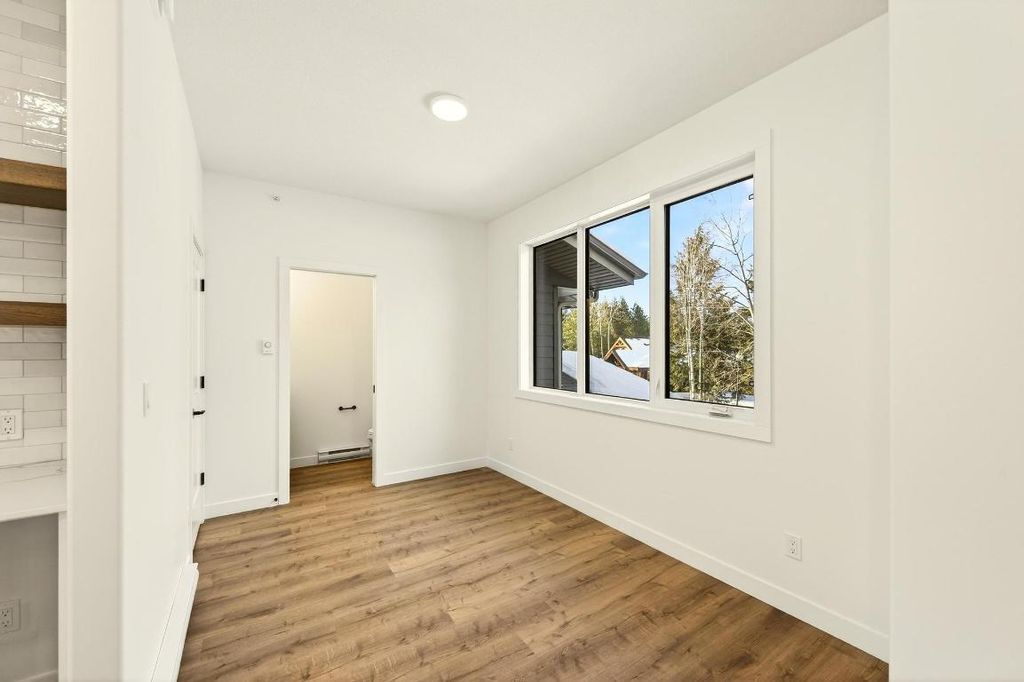 listing image 16516366566813935342