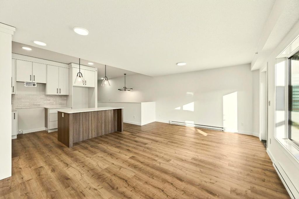 listing image 16515441757929455811