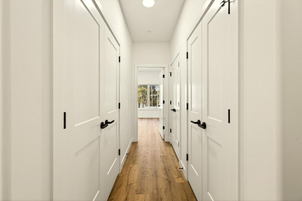 listing image 16512730912177468366