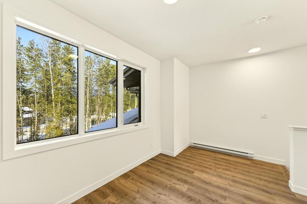 listing image 16512893490785622447