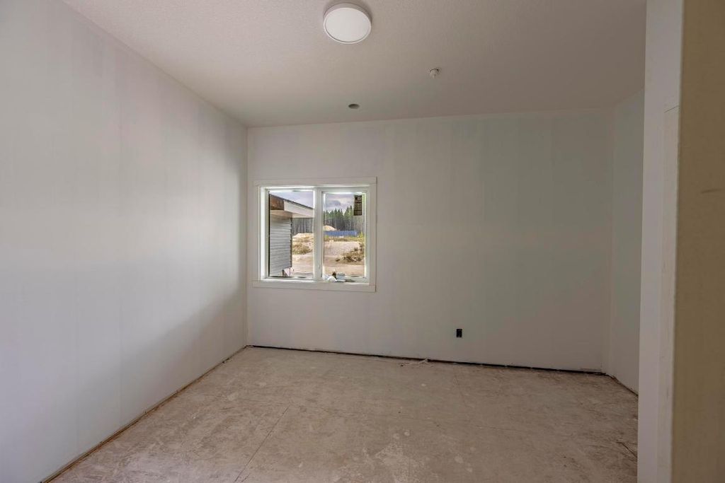 listing image 16512187826222499829