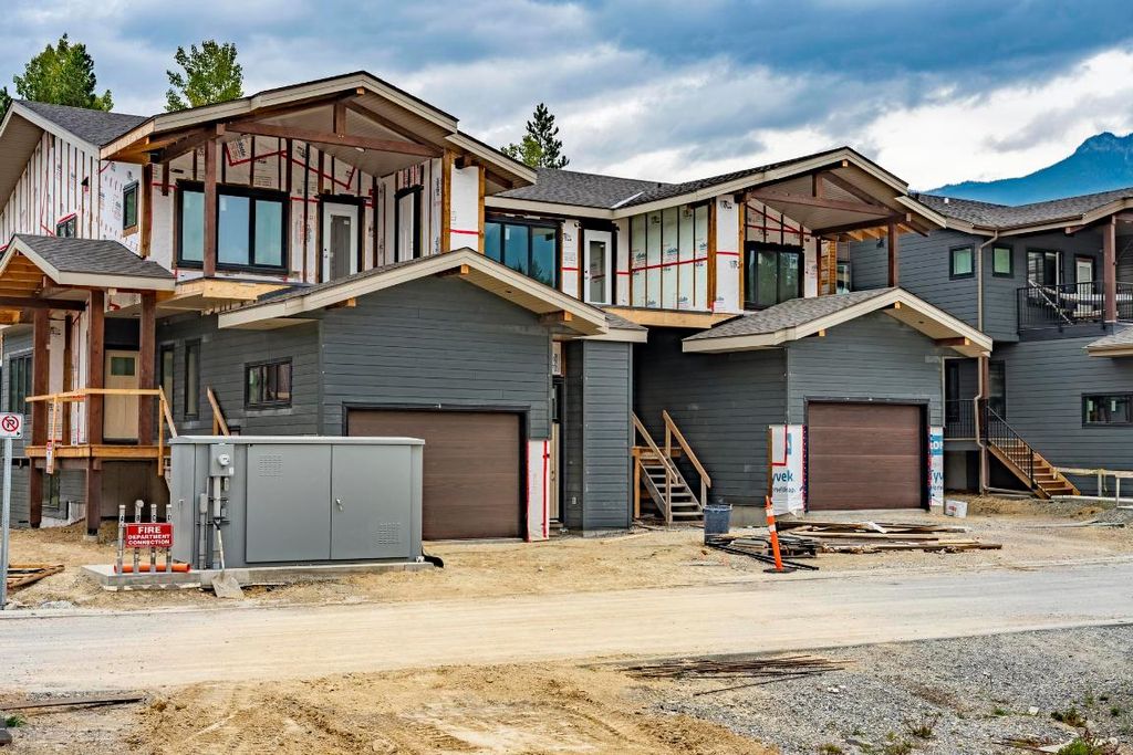 listing image 16517296254312525636