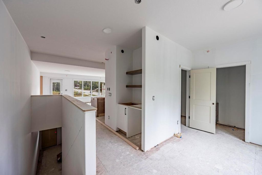 listing image 16513954085135836757