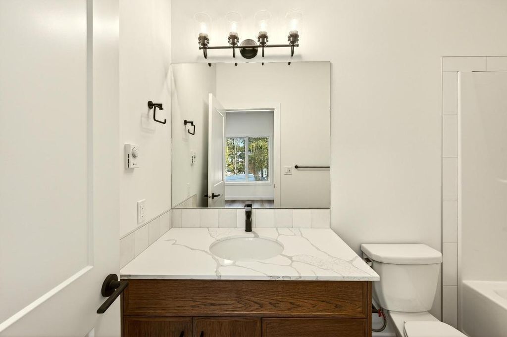 listing image 16513565271079125551