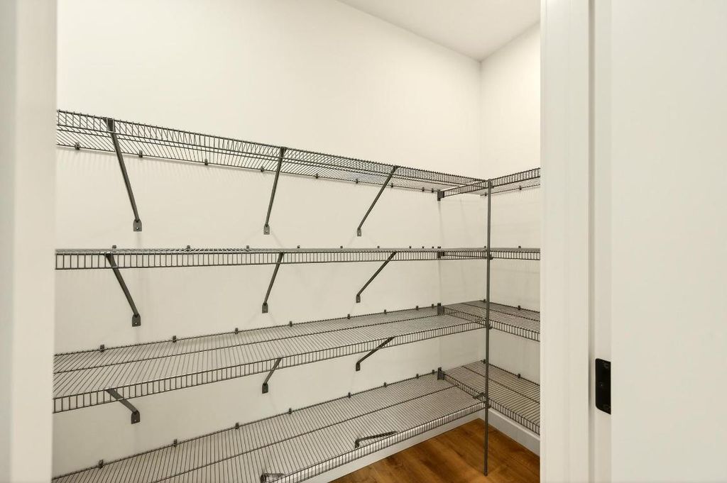 listing image 16518446686928101528