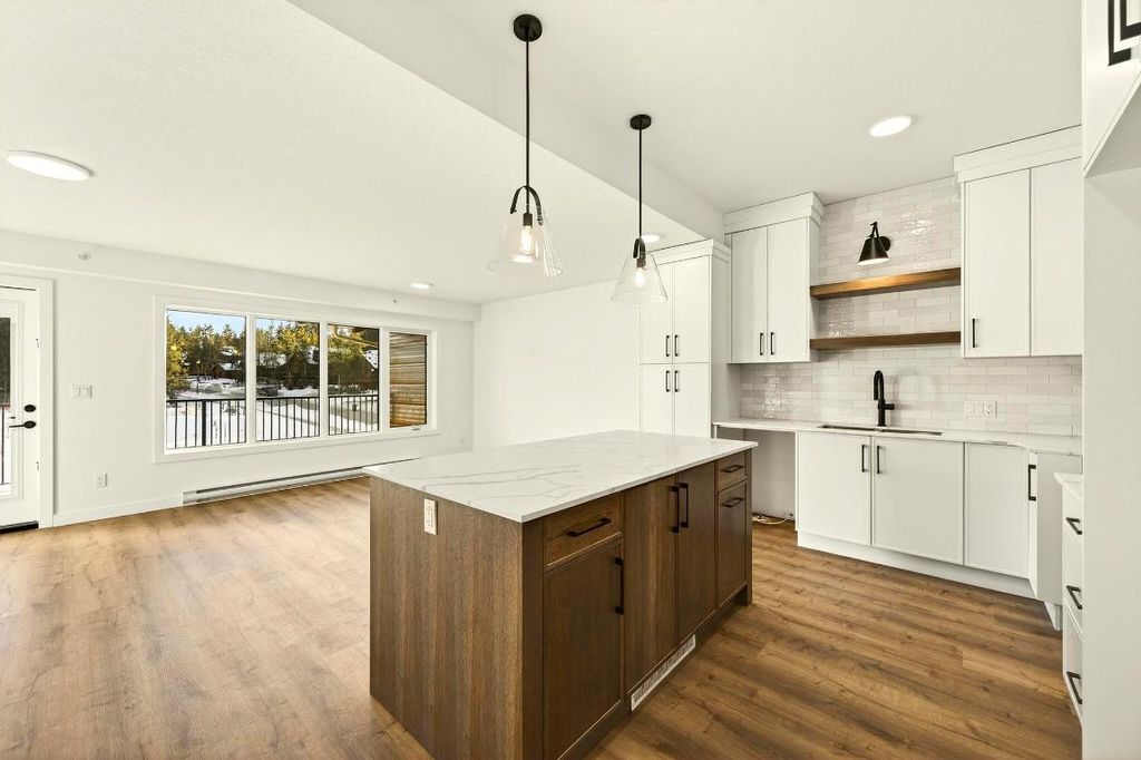 listing image 16519555237677902295