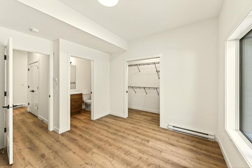 listing image 16511229623139488911