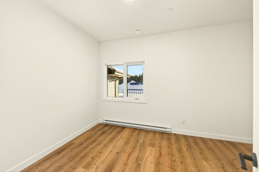 listing image 16511585844259657271