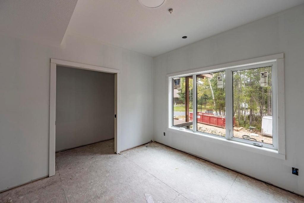 listing image 16514594456381020644